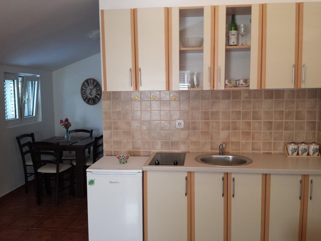 Apartments Lazarevic Kotor Zimmer foto
